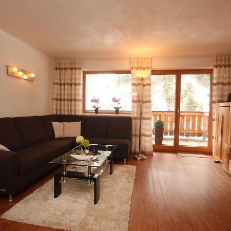 Boutique Apartment In Brixen With Mountain View Brixen im Thale Buitenkant foto