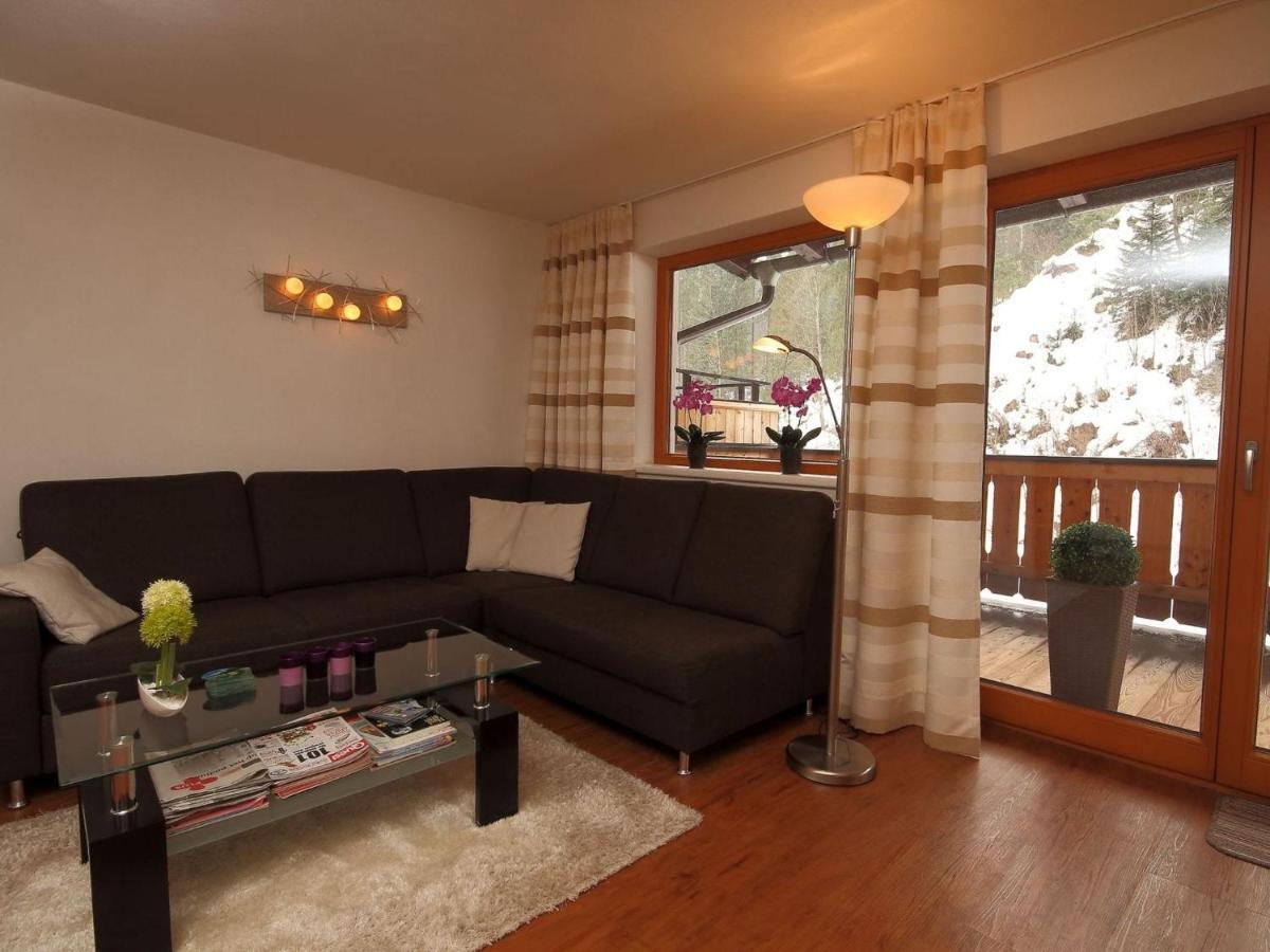 Boutique Apartment In Brixen With Mountain View Brixen im Thale Buitenkant foto